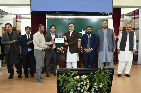 5f801aec-594d-4bce-9273-e23179580f53-1-600x399